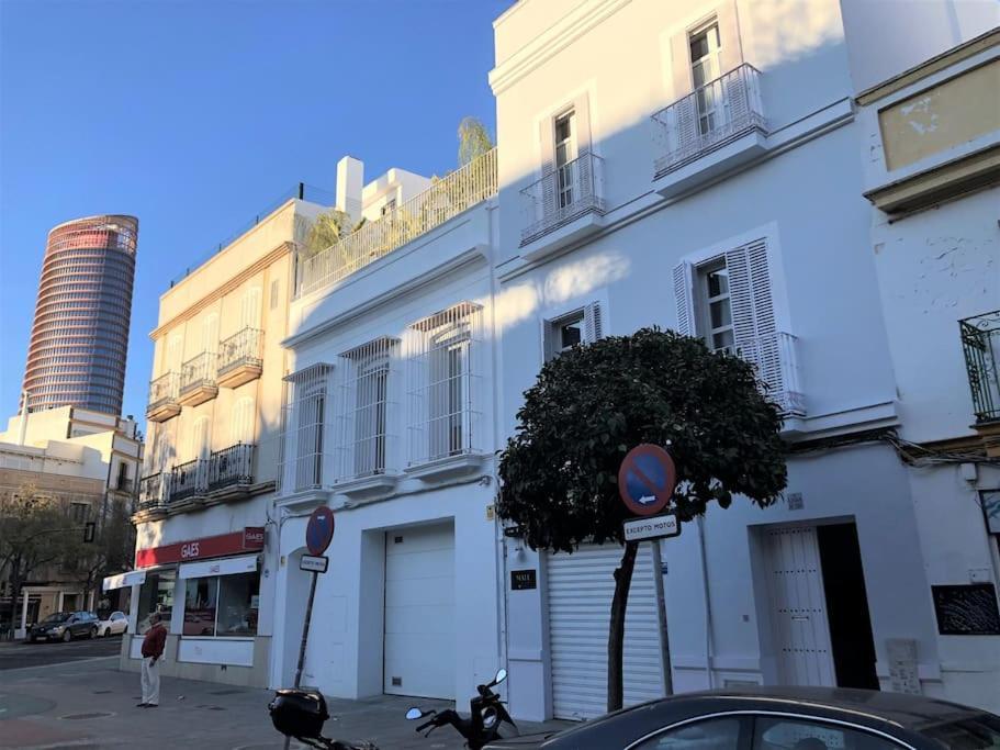 Disfruta Desde Triana Junto Al Rio Seville