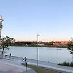 Disfruta Sevilla Desde Triana Junto Al Rio